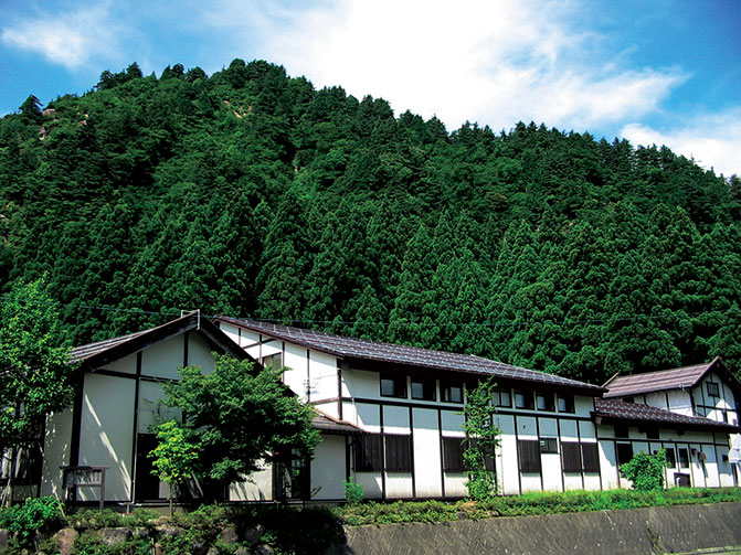 牛首紬織りの資料館白山工房